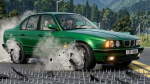 BeamNG Drive - Массивная авария с использованием шипованной ленты и столкновения автомобилей