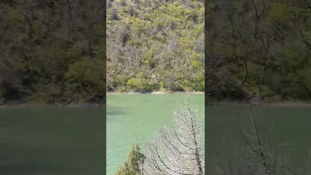 Кипарисовое озеро Сукко 25 апреля 2026. Воды прибавилось. Репортаж Светланы Тихоновны.