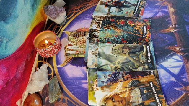 Почему он холоден к вам 💞 таро расклад