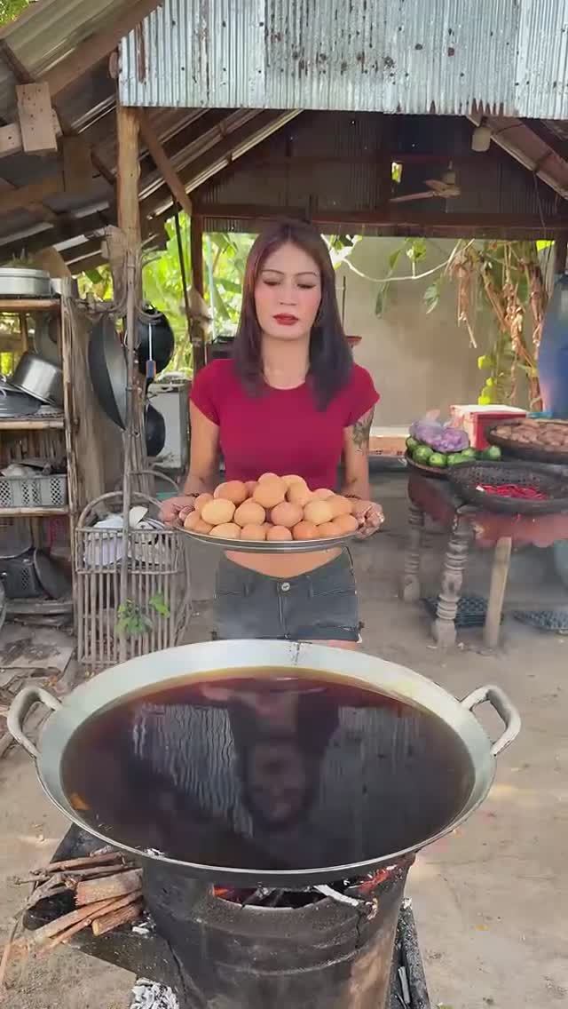 Рецепт аппетитных яиц во фритюре.