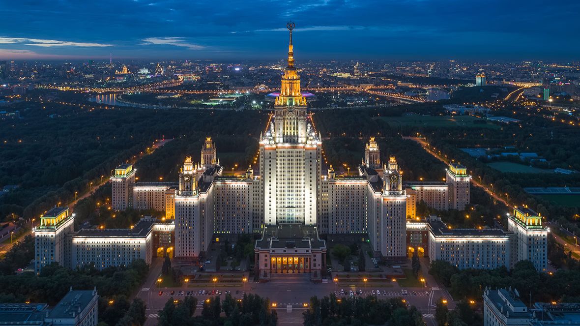 Парк роботов МГУ. Шахматы и роботы. Роботизированный склад.