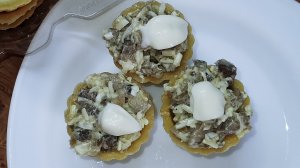 Апрельский снежок ❄️❄️❄️
Приготовила тарталетки с грибной начинкой!