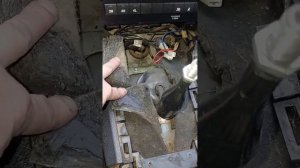 установка большой пластиковой втулки рычага КПП ховер