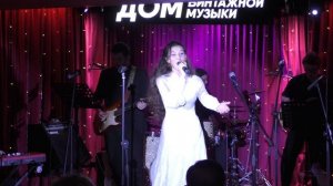 Денисова Алиса Ветер перемен (акустика)