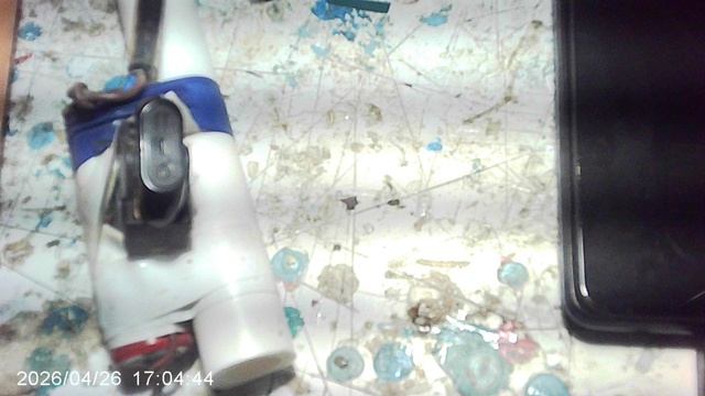 Проверка состояния аккумулятора односветодиодного самодельного фонарика