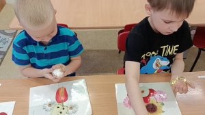 Украшение яиц паталью