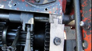 Как разрезать крышку КПП   трактора Т-25