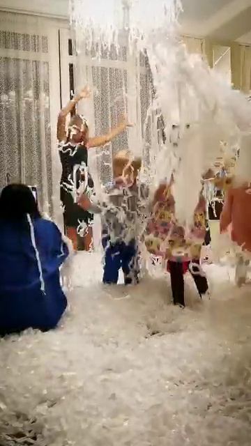 бумажное шоу