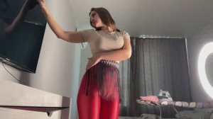 Olesya’s Dust-Free TV Glow_ Quick & Spotless Cleaning