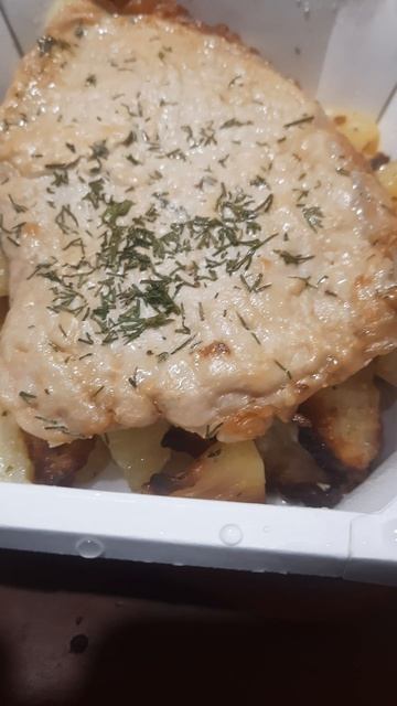 Базовый минимум холостяка. Готовая еда из магазина.