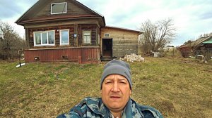 Деревенские хлопоты весной в деревне, работаю с помощником