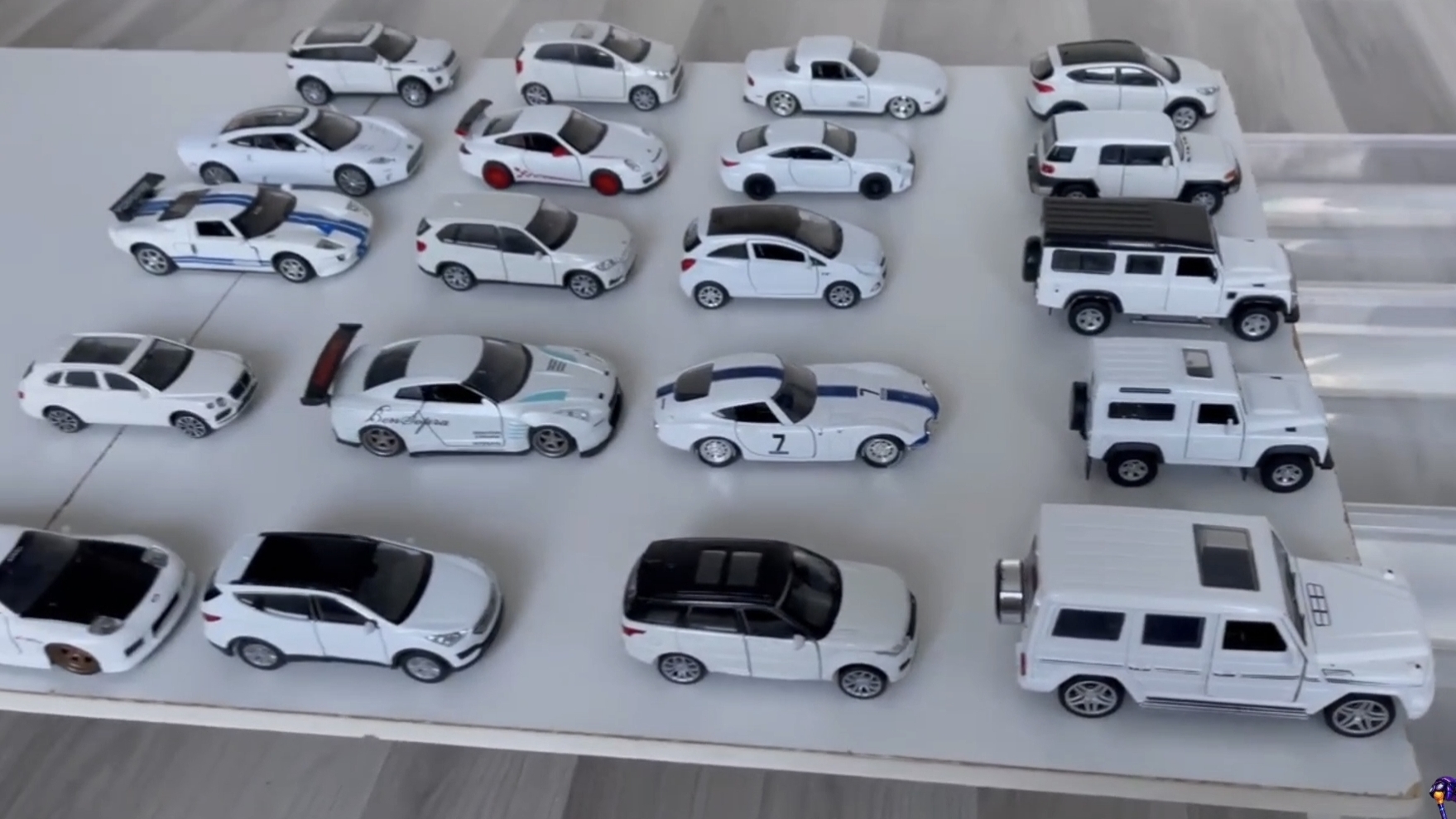 МУЛЬТИК ДЛЯ ДЕТЕЙ ПРО МАШИНКИ. КОЛЛЕКЦИЯ БЕЛЫХ МАШИНОК. МУЛЬТФИЛЬМЫ ДЛЯ МАЛЬЧИКОВ.