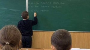 В Виннице школьника заставили 10 раз написать на доске "я не буду говорить на русском" за то, что он