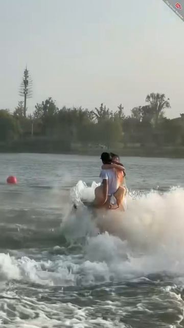 Flyboard. Искупал красавицу. Wetlook