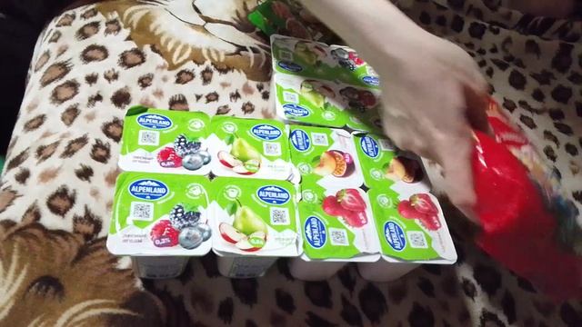 Ксения пришла за китекэтом :)
