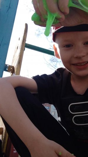 стрим на улице с подругой