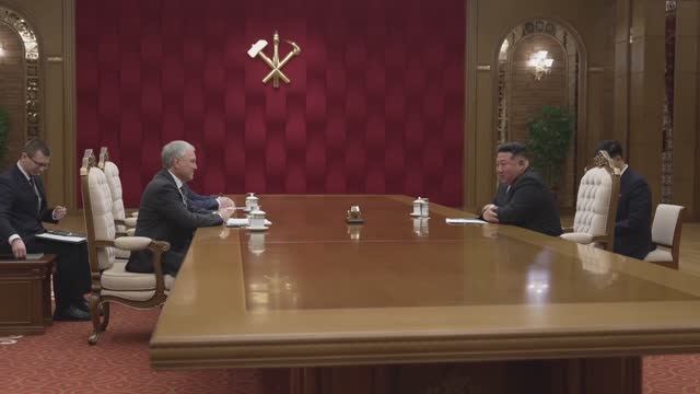 Председатель Госдумы РФ с Председателем Государственных дел КНДР Ким Чен Ыном, 26 апреля 2026 года