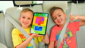 Влад и Ники играют в умные игры