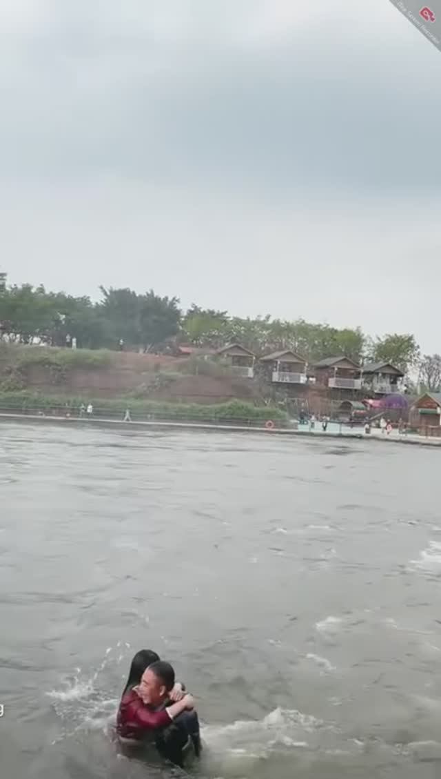 Flyboard. Искупал красавицу. Wetlook