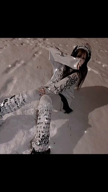 ʙᴀйб бᴇᴧых дᴇʙуɯᴇᴋ