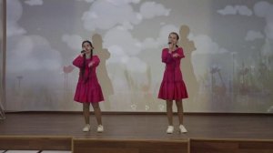 "Радоваться жизни" дуэт Галиева Камила и Саратова София (старшая гр ансамбля "Радуга звука")