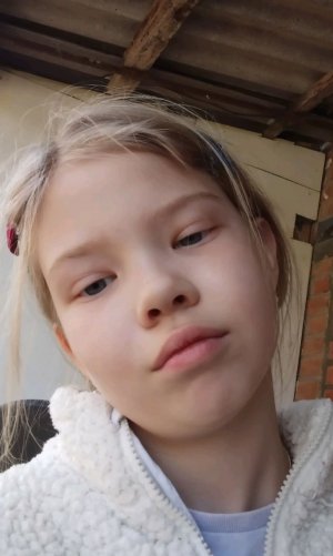 Ярослава казачкова красиво рисует и играть в roblox никнейм Iroslava_112