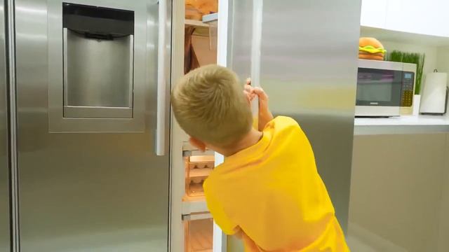 Крис и истории с машинками