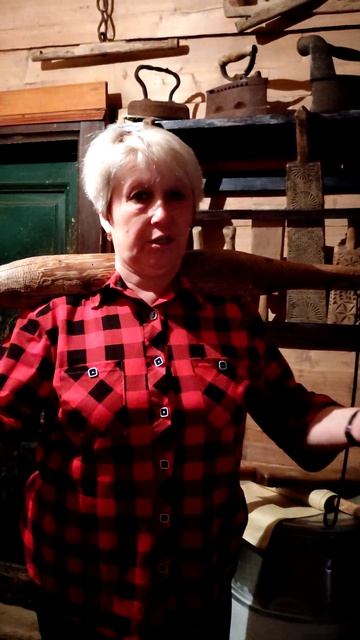 Как стирали в кацкой избе: корыто, коромысло и женская работа