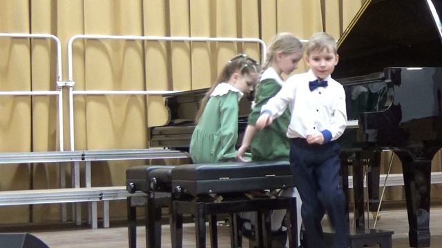 Грибов Иван, Синих Дорофея, Суханова Екатерина