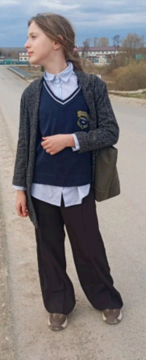 Слижу с лп за систр и её однаклассником