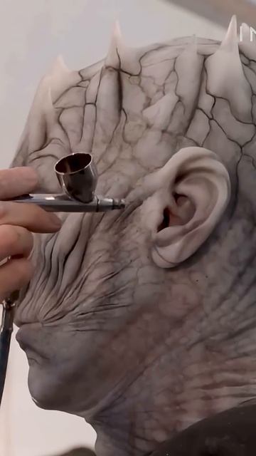 Как создавали грим Короля Ночи в «Игре престолов» - Вне Сцены (1080p, H264)