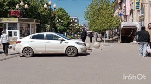 Ейск зарос травой +16☀️ Прогулка в центре нашего городка. Самокаты на прокат...Нарядные монекены...