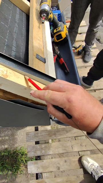 #крышаминск #кровляподключ#керамика #фальц #забудова #крыша #кровля #стройкаиремонт#стройкаминск