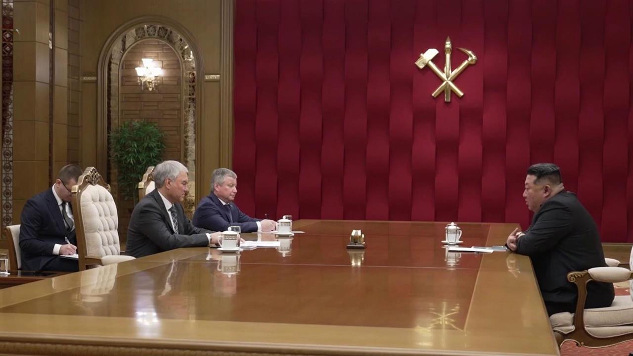 Вячеслав Володин передал Ким Чен Ыну слова приветствия и наилучшие пожелания от Владимира Путина