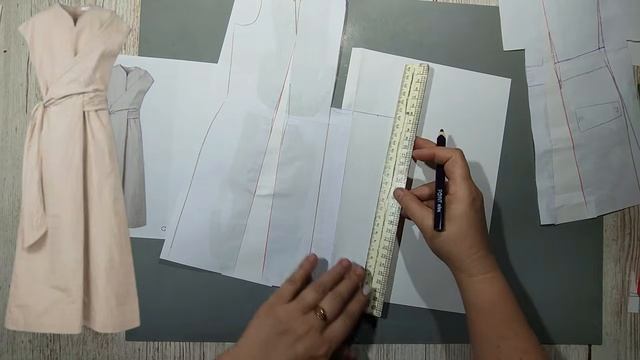 Моделирование. Платье из льна с отлетной деталью и складкой посередине. Выкройка № 2051.