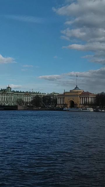 Прогулки по Петербургу э