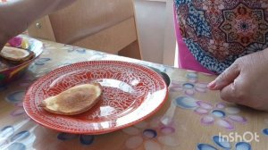 На завтрак готовлю оладьи.Считаю КБЖУ