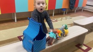 Софийка ПОКАЗЫВАЕТ сказку РЕПКА.