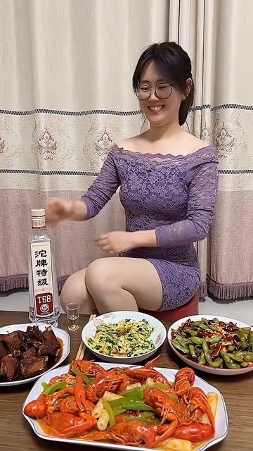 Cute Maxico Plush Dancing Cactus Electric Plush Toy 🍖🥩 Eating Show #eatingshow 🤣 Hurry Mond