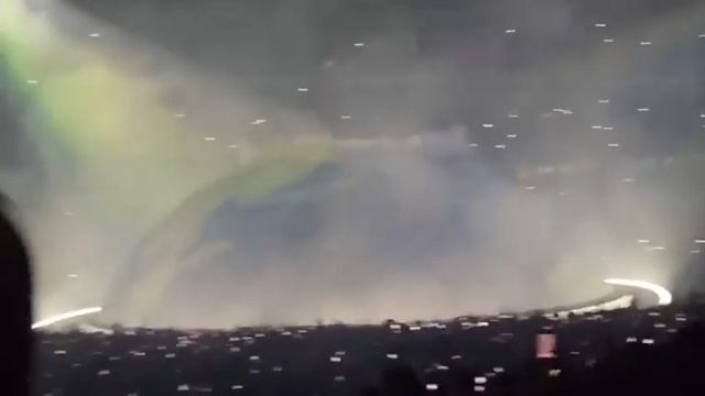 КАНЬЁ ВЕСТ ИСПОЛНИЛ ПЕСНЮ СЕКТОР ГАЗА - ПОРА ДОМОЙ НА ЖИВОМ КОНЦЕРТЕ В НЬЮ-ЙОРКЕ нейросеть