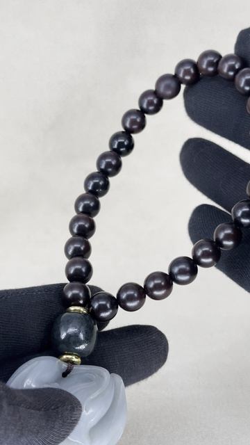 NZ-30. Амулет из нефрита ОБЕЗЬЯНА И ЛОШАДЬ 生肖马猴马