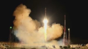 Грузовик "Прогресс" доставит на МКС продукты и скафандр "Орлан"