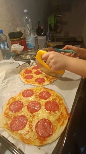 выесняем Апачи Амина или мужик Юра