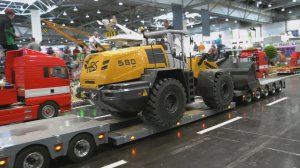 Выставка машин и экскаваторов на радиоуправлении в действии! Новые кадры.