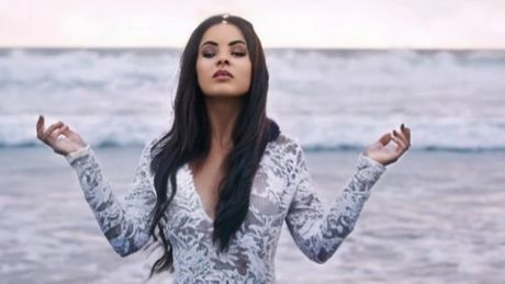 Queen Nastya - The Magic Dress