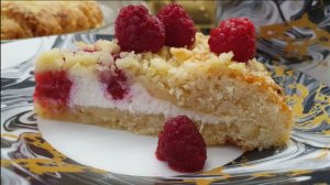 Нежный, вкусный  рассыпчатый творожный пирог с малиной.🍵