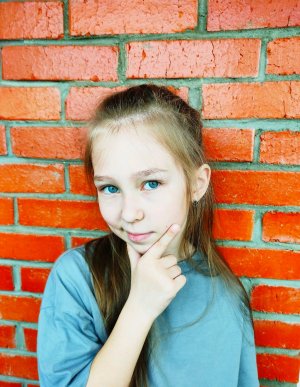 Алексей, вам кто-то звонит, возьмите трубку.