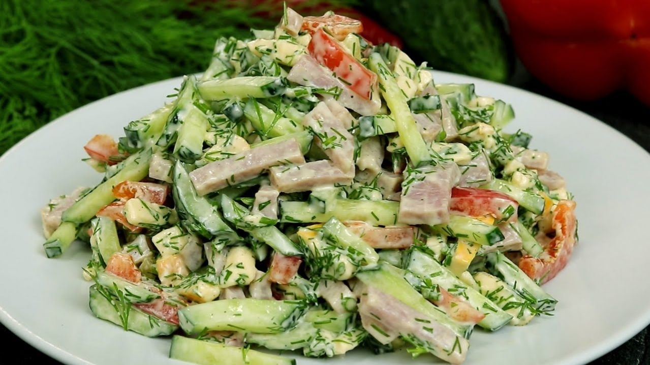 Обалденно вкусный САЛАТ! Всего 4 основных продукта в составе. Этот САЛАТ бесподобен!