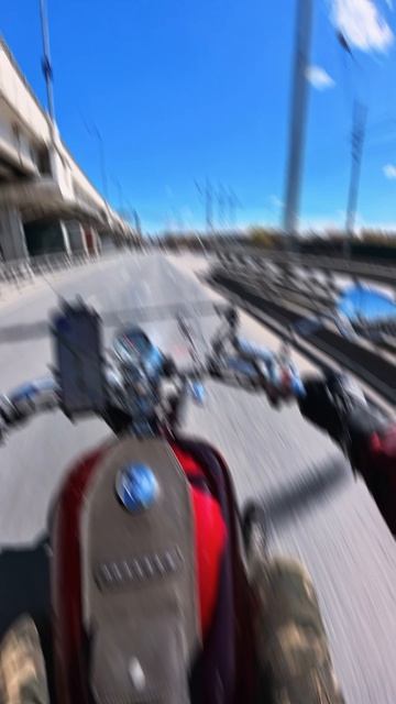 Такую погоду, упускать нельзя.