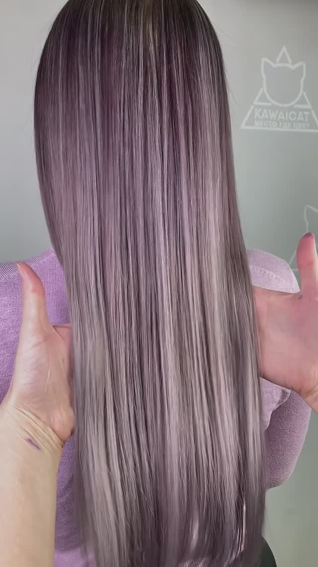Воплотили шикарный пепельно-фиолетовый оттенок на волосах! Смотрится ну очень дорого!)